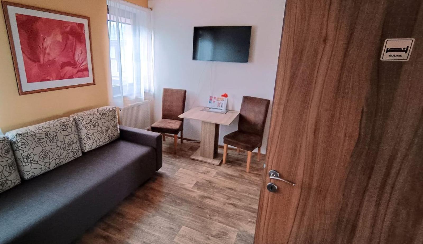 Guest House Sherpa Moravská Třebová Bagian luar foto